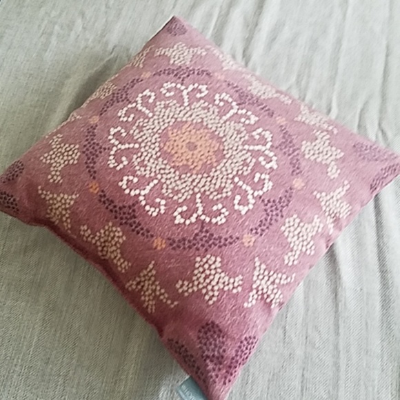 HOME Set of 3 Throw Piillows - Picture 1 of 8